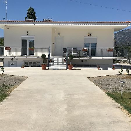 Villa Filoxenia Amarynthos Exterior foto